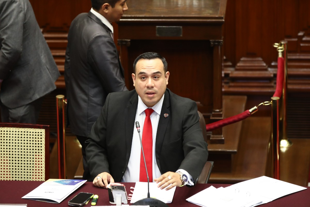 El Congreso de Perú aprueba la convocatoria de una sesión extraordinaria para discutir la posible destitución del presidente José Jerí