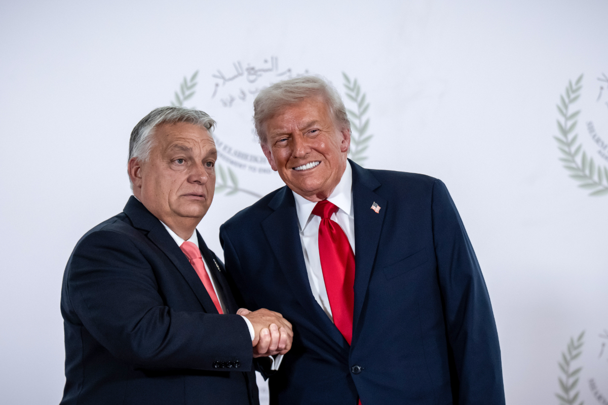 Trump respalda a Orbán en la CPAC de Budapest y reivindica su política de fronteras frente a la crisis migratoria: «Europa debe trabajar muy duro»