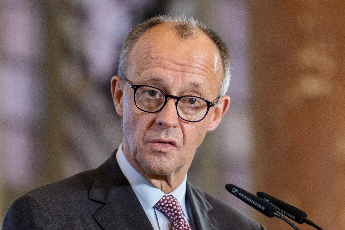 El Gobierno de Merz abre la puerta a la censura digital: quiere prohibir las redes sociales a menores de 16 años