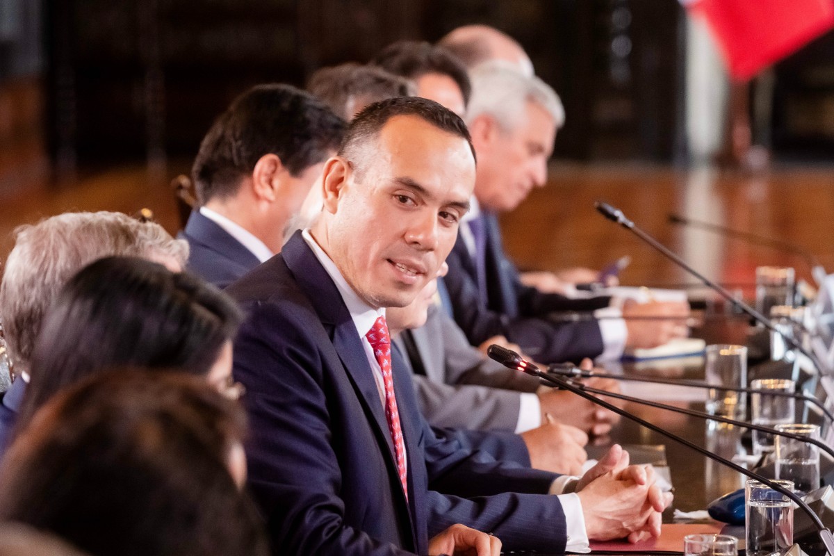 El presidente del Congreso de Perú confirma que convocará una sesión para debatir la destitución de José Jerí