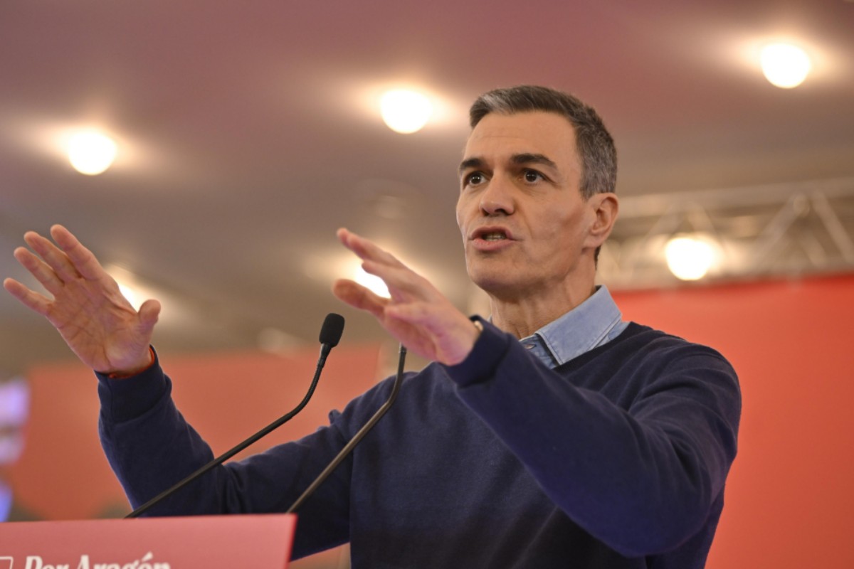 El Gobierno de Sánchez abre la puerta a 2,5 millones de extranjeros que obtendrán la nacionalidad a través de la «Ley de nietos» y podrán votar en las generales