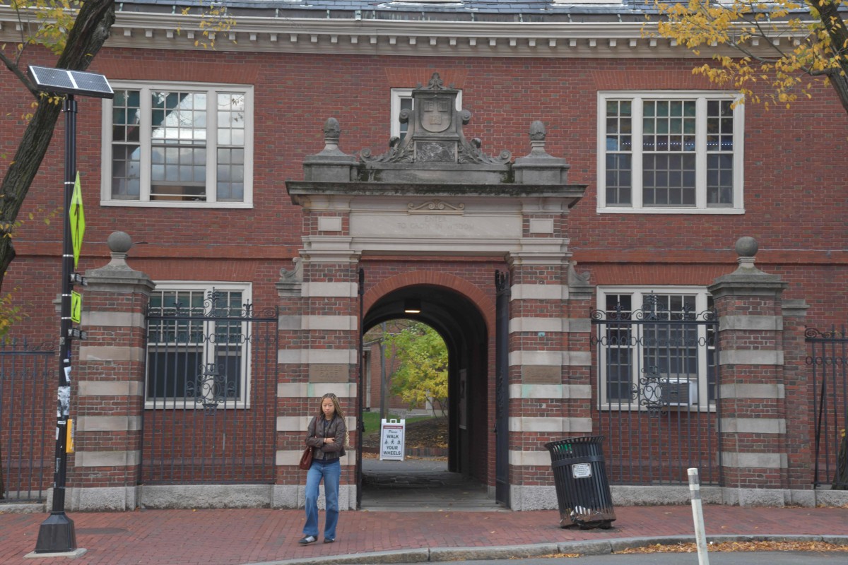El Departamento de Defensa de los Estados Unidos suspende su cooperación educativa con Harvard: «Es un foco candente del activismo de odio a EEUU»