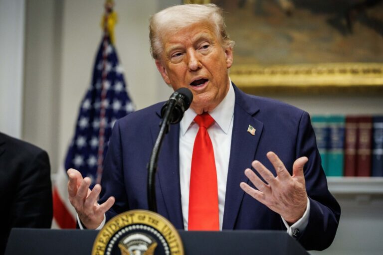 Donald Trump plantea un despliegue multinacional para proteger el tránsito marítimo en el estrecho de Ormuz