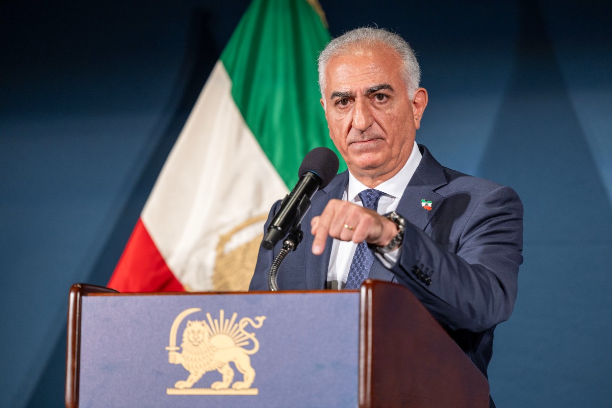 El príncipe heredero de Irán llama a los militares a darle la espalda a los ayatolás: «La probabilidad de una intervención es mayor que nunca»