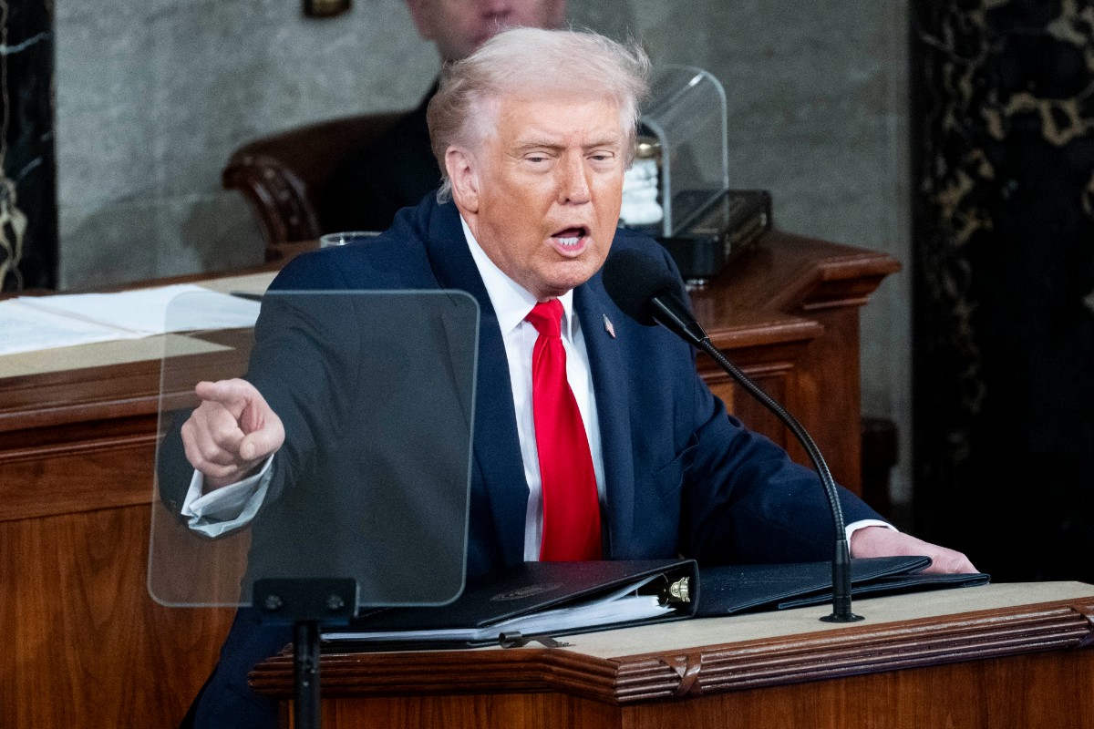 Trump avanza que su Administración podría dar luz verde a una «toma amistosa y controlada» de Cuba