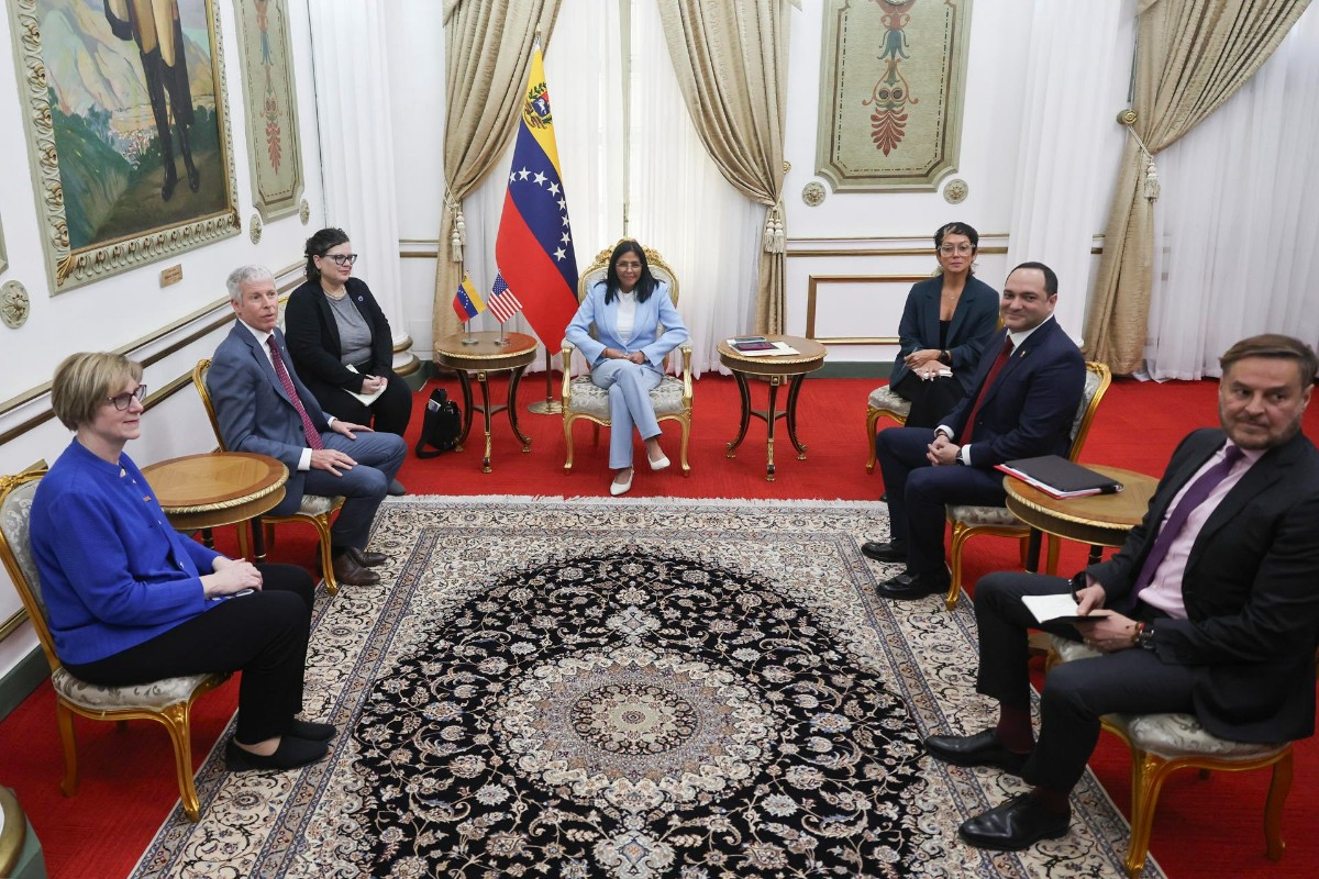 El secretario de Energía de EEUU se reúne con Delcy Rodríguez en Caracas: «Restauraremos la prosperidad, la seguridad y la protección de Venezuela»