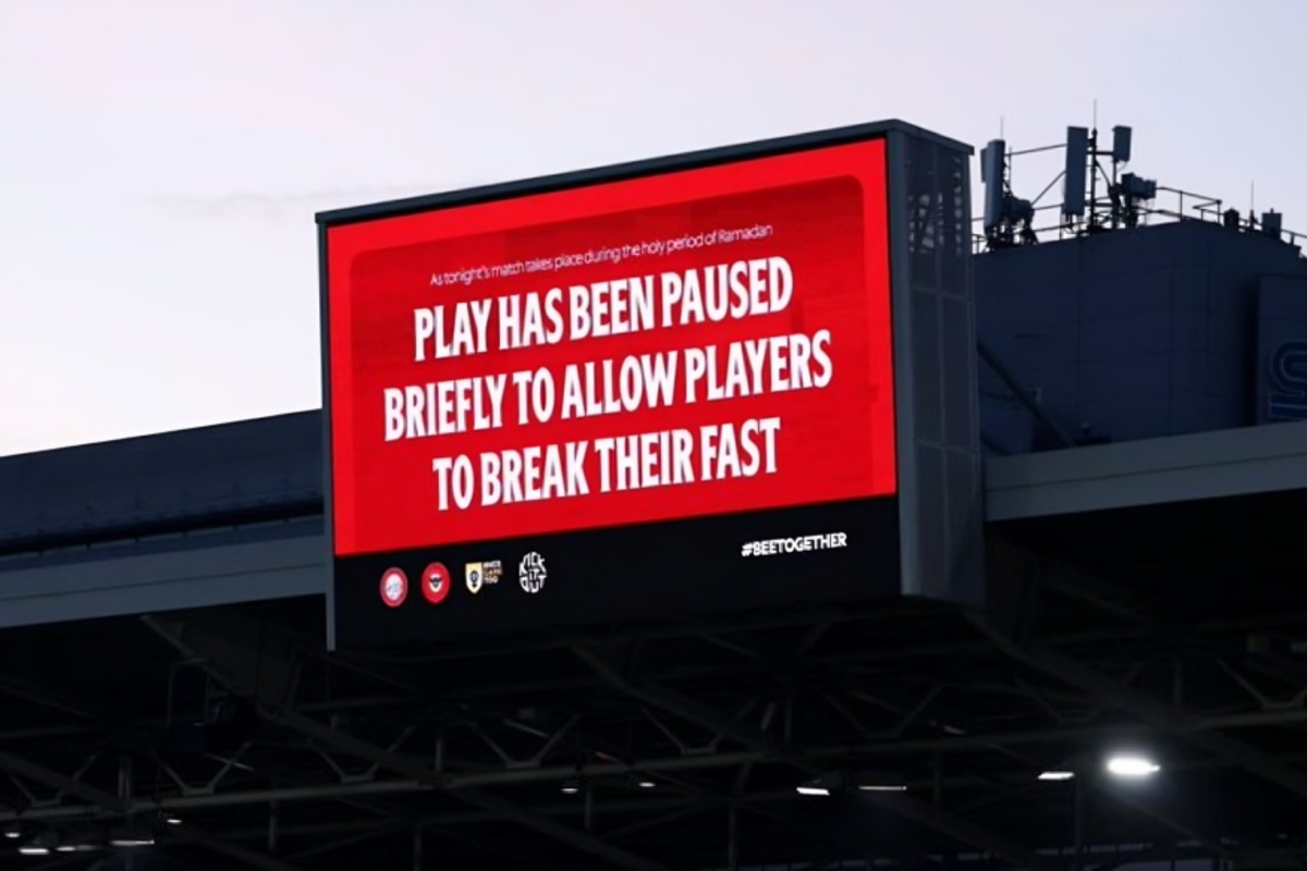 Los partidos de la Premier League y la EFL se suspenderán temporalmente durante el Ramadán para que los musulmanes rompan su ayuno