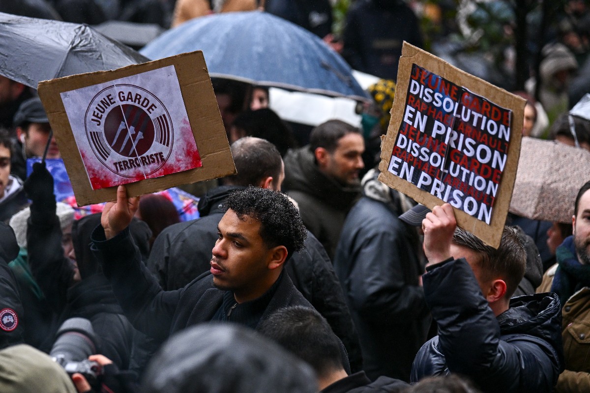 La Embajada de EEUU en Francia denuncia que «el extremismo violento de izquierda está en auge» tras el asesinato del joven patriota Quentin