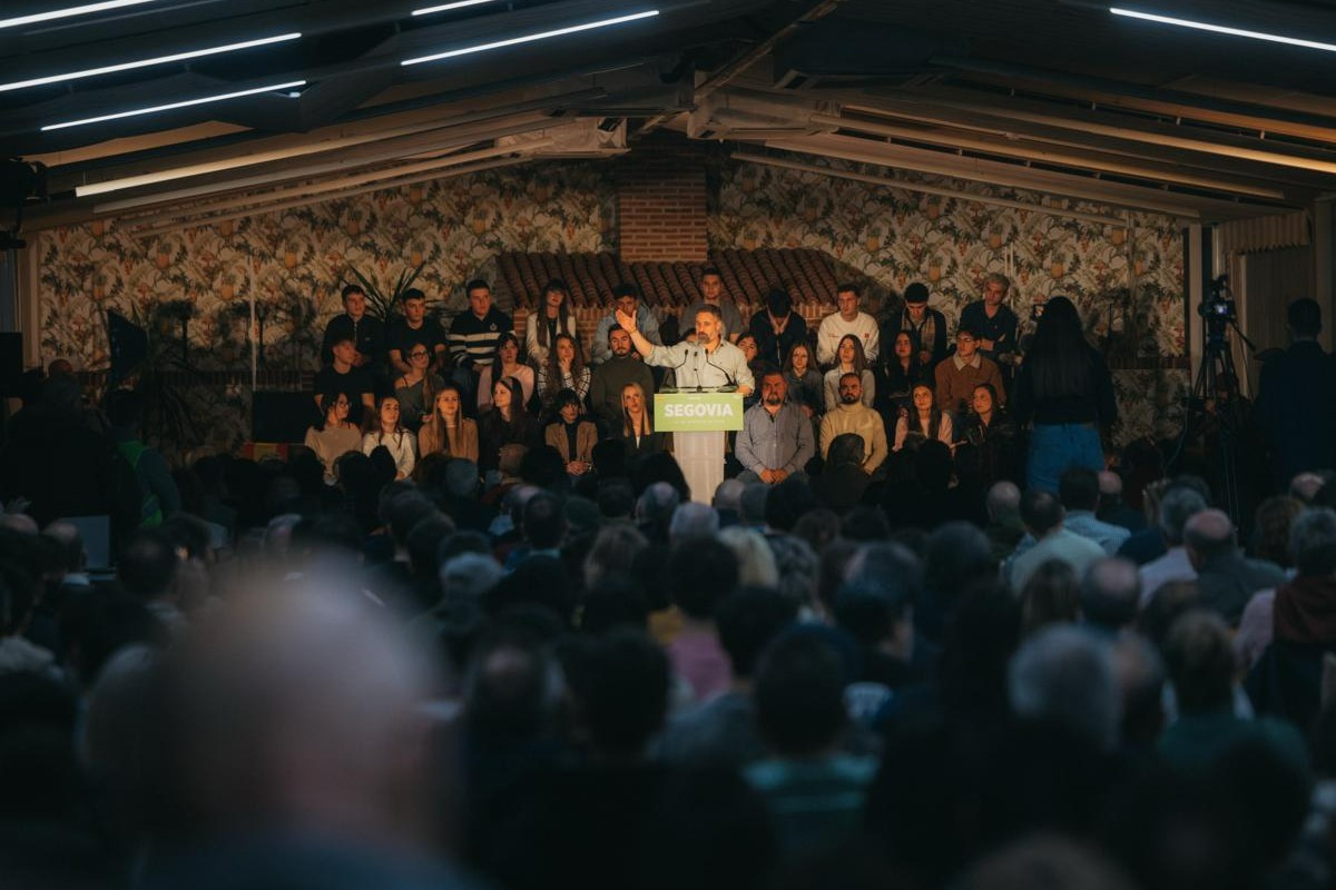 Santiago Abascal retrata en Segovia al PP por apelar a la «moderación» y vuelve a reivindicar a VOX como «única alternativa» frente «a la estafa y la mafia»