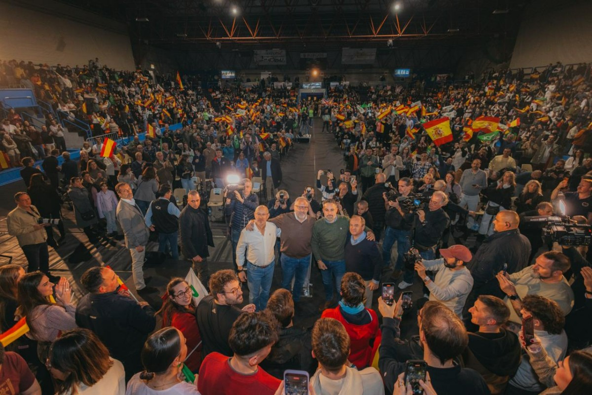 Santiago Abascal, en un gran acto en Burgos en el inicio de la campaña electoral: «Estamos aquí para resolver los problemas de nuestro pueblo, los problemas reales»