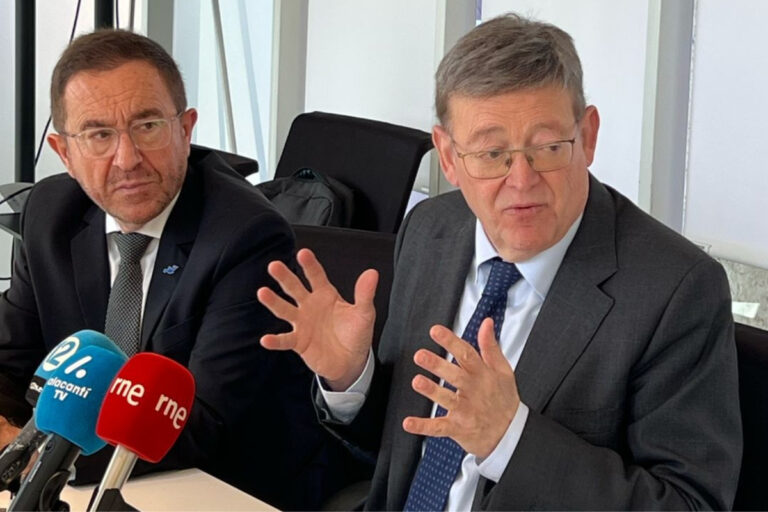 El expresidente valenciano, Ximo Puig, celebra el nombramiento de Arcadi España en Hacienda y desata la polémica: «Una buena noticia para Cataluña»