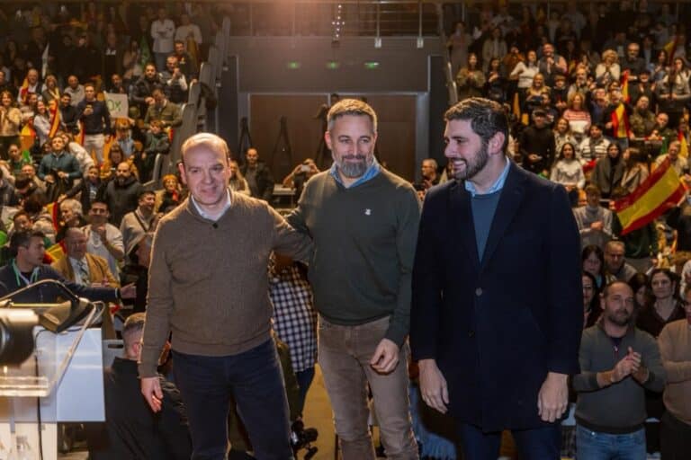 VOX logra implantar la prioridad nacional para las subvenciones en materia de familia en Aragón: «Debemos priorizar a los nuestros»