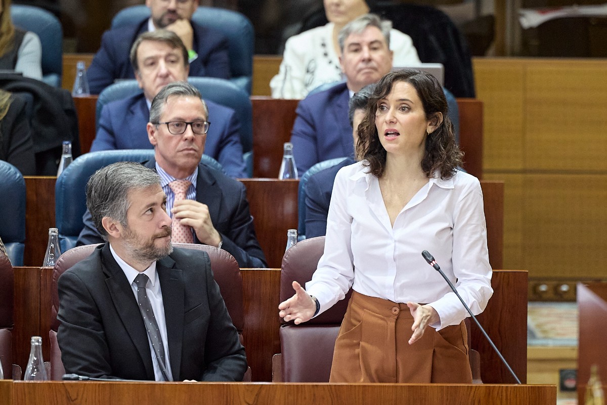 Ayuso (PP) llama «paletos» a quienes denuncian que sus políticas promueven la inmigración masiva