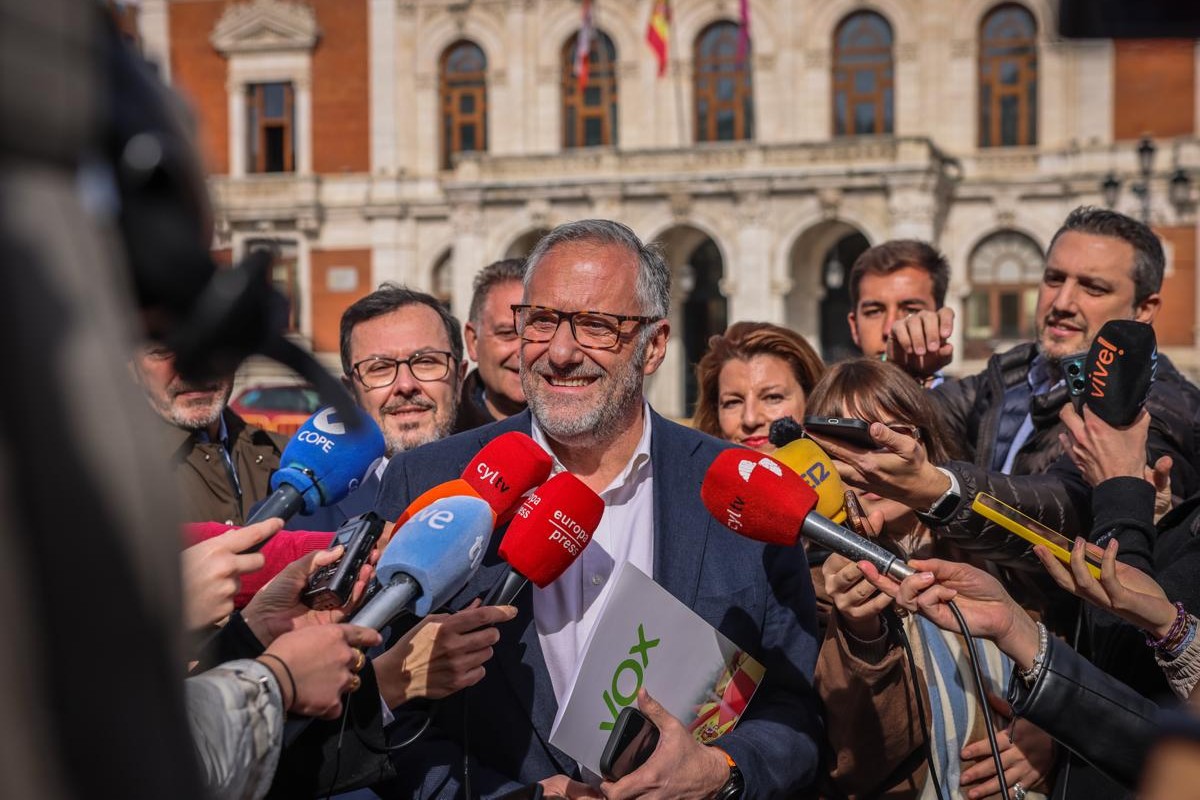 Carlos Pollán (VOX) denuncia la «degradación» de los barrios por la inmigración masiva y reivindica un «cambio de rumbo» total en Castilla y León