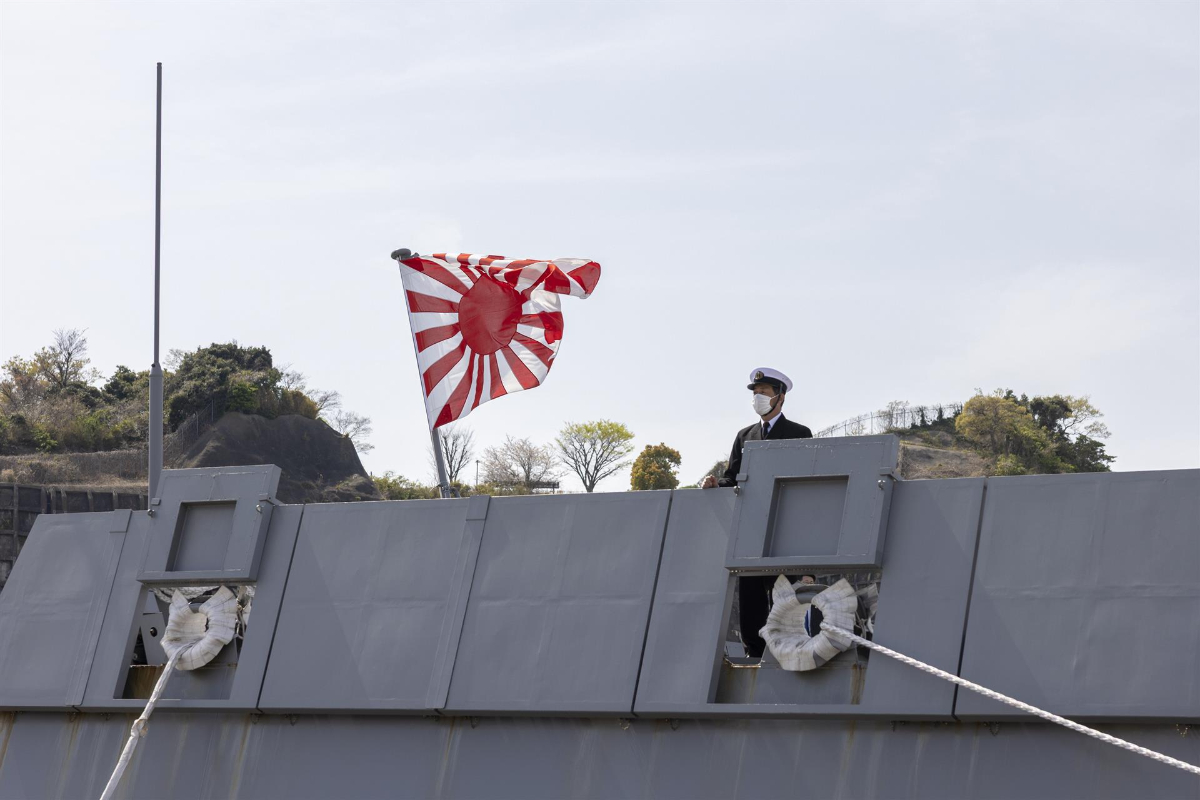 Japón intercepta y confisca un buque chino en su zona económica exclusiva en plena escalada de tensión con Pekín