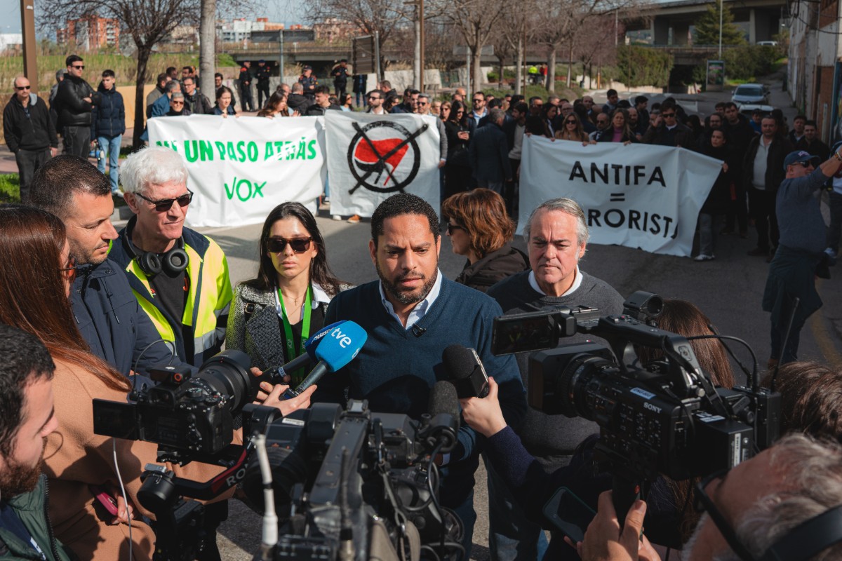 Ignacio Garriga denuncia el «silencio cómplice» del resto de formaciones ante la agresión a concejales y simpatizantes de VOX en Montcada i Reixac