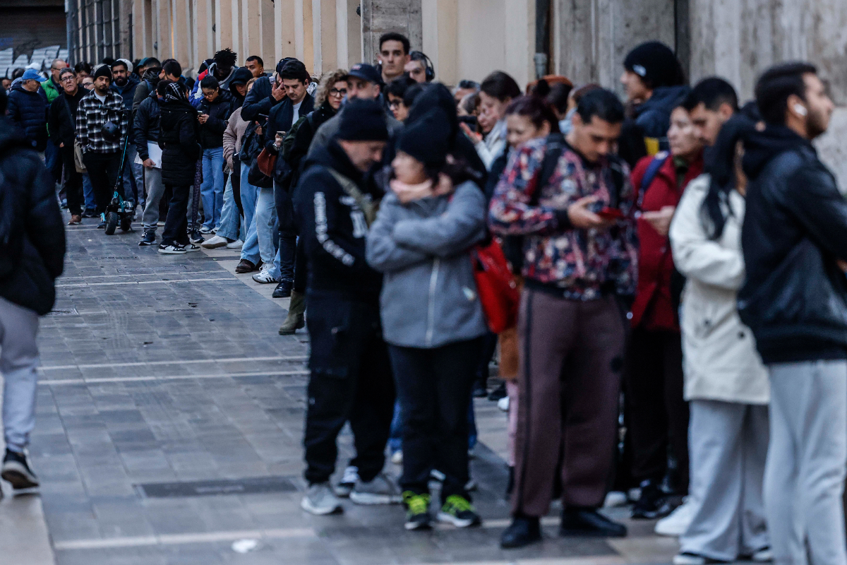 El consulado de Marruecos refuerza su plantilla en Tarragona ante el aluvión de solicitudes por la «regularización» de inmigrantes ilegales de Sánchez