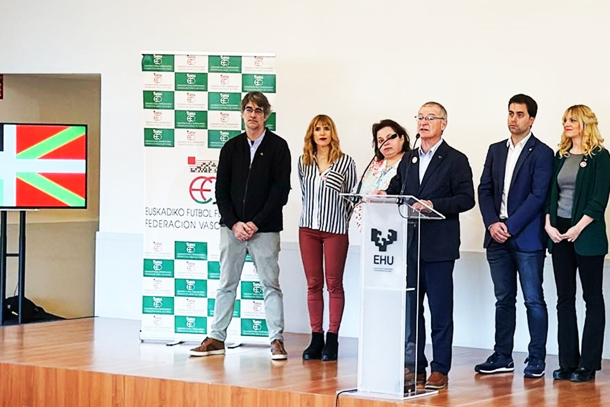 El sectarismo de la Universidad del País Vasco: suspende las clases el lunes en su campus de Vitoria por una mesa informativa de VOX