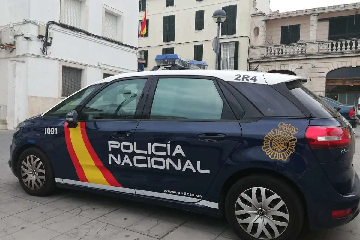 Detenido un inmigrante ilegal argelino por acoso sexual a su compañera de piso española en Mahón (Menorca)