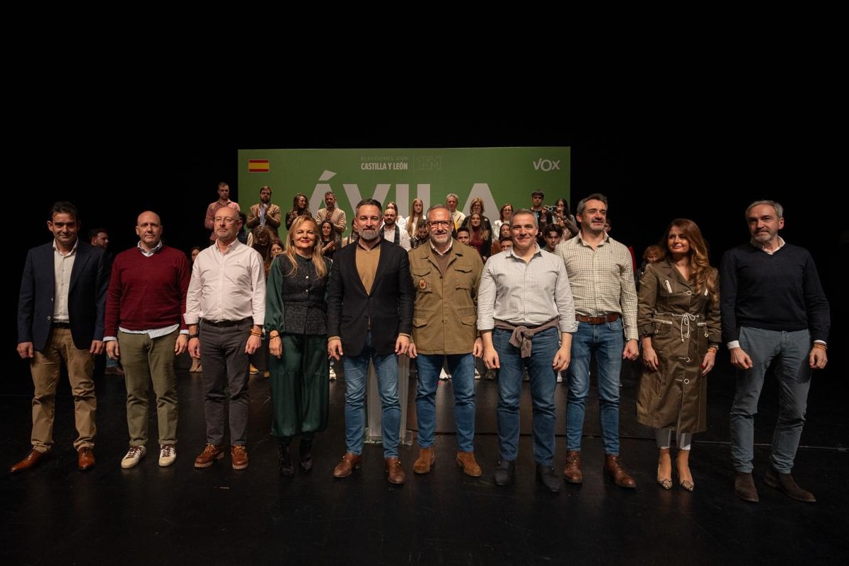 Santiago Abascal, en Ávila: «Nuestros candidatos denunciarán que la corrupción mata, que la invasión también mata y que cualquier diálogo con la mafia corrupta es una estafa»