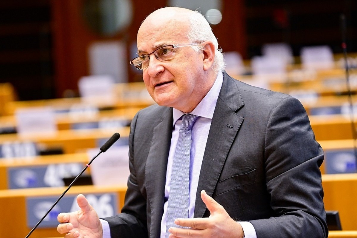 El PP insiste en equiparar a Trump con Sánchez y acusa al presidente de EEUU de «insultar al Tribunal Supremo»