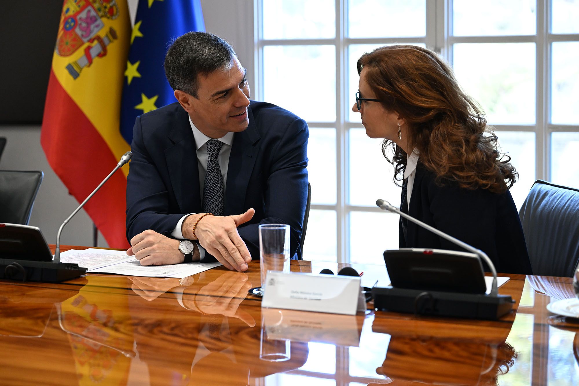 El Gobierno de Sánchez ofrecerá asistencia sanitaria «prioritaria, inmediata y efectiva» a inmigrantes ilegales sólo con la petición de asilo