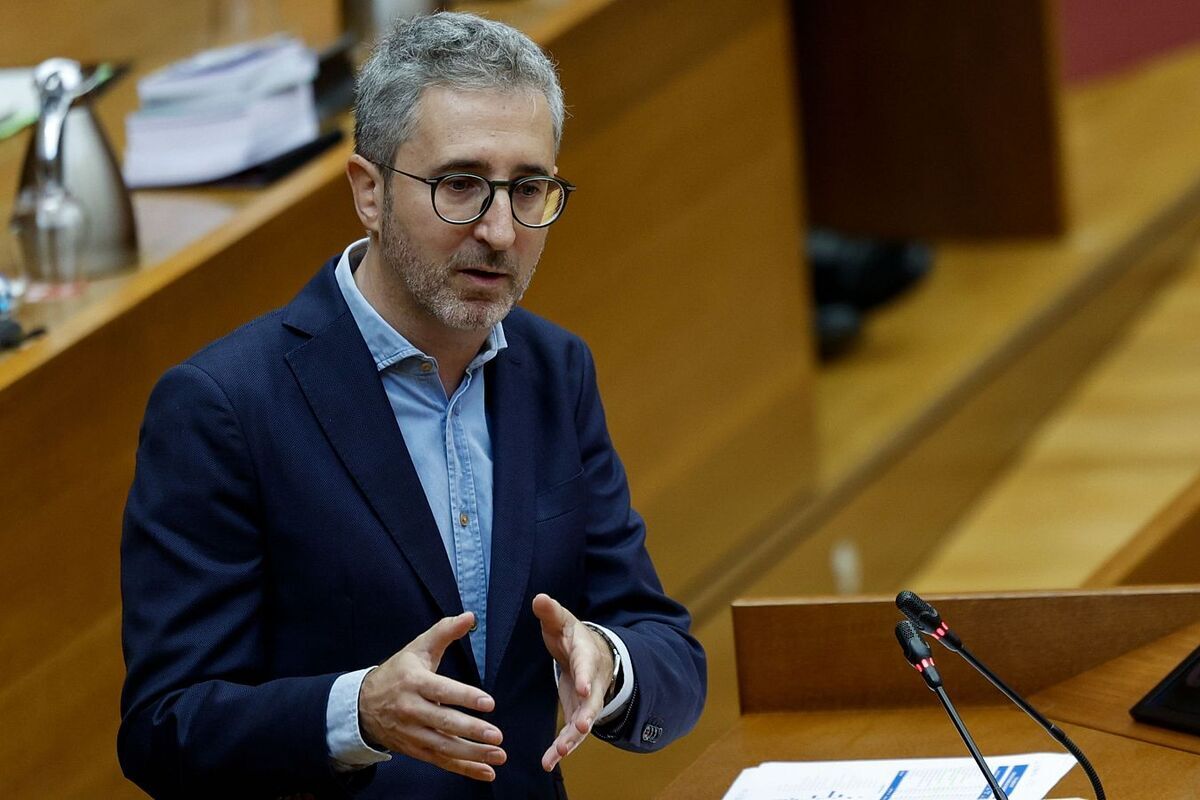 El nuevo ministro de Hacienda adjudicó casi un millón de euros en obras a un investigado por pagar prostitutas a la trama Koldo