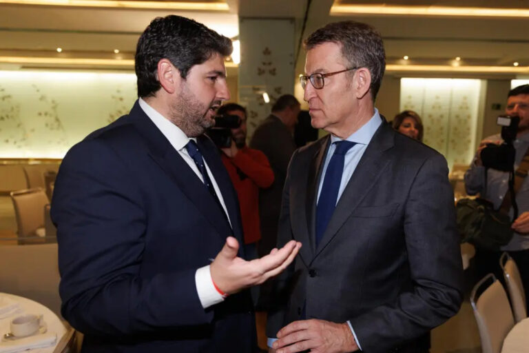 El Partido Popular quita 20 millones a personas dependientes, mayores y discapacitados para entregárselos a menas en Murcia