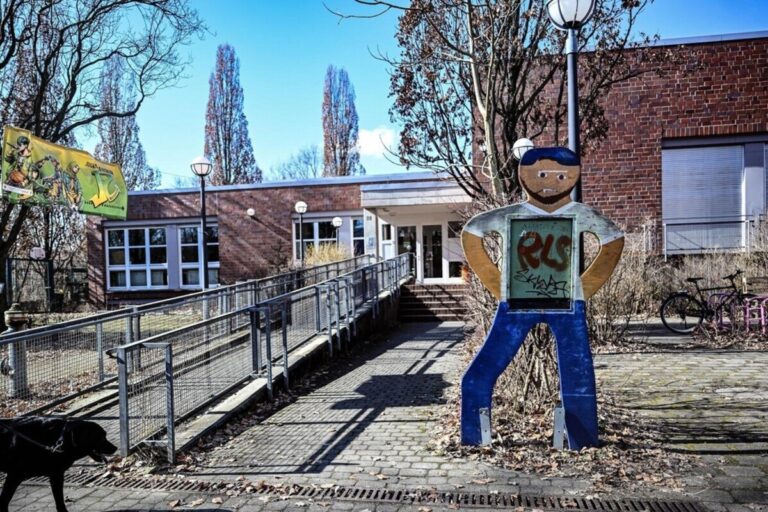 Cierran un centro de menas en Berlín después de que un grupo de árabes violasen a una menor de 16 años, lo grabasen y la extorsionasen con difundirlo