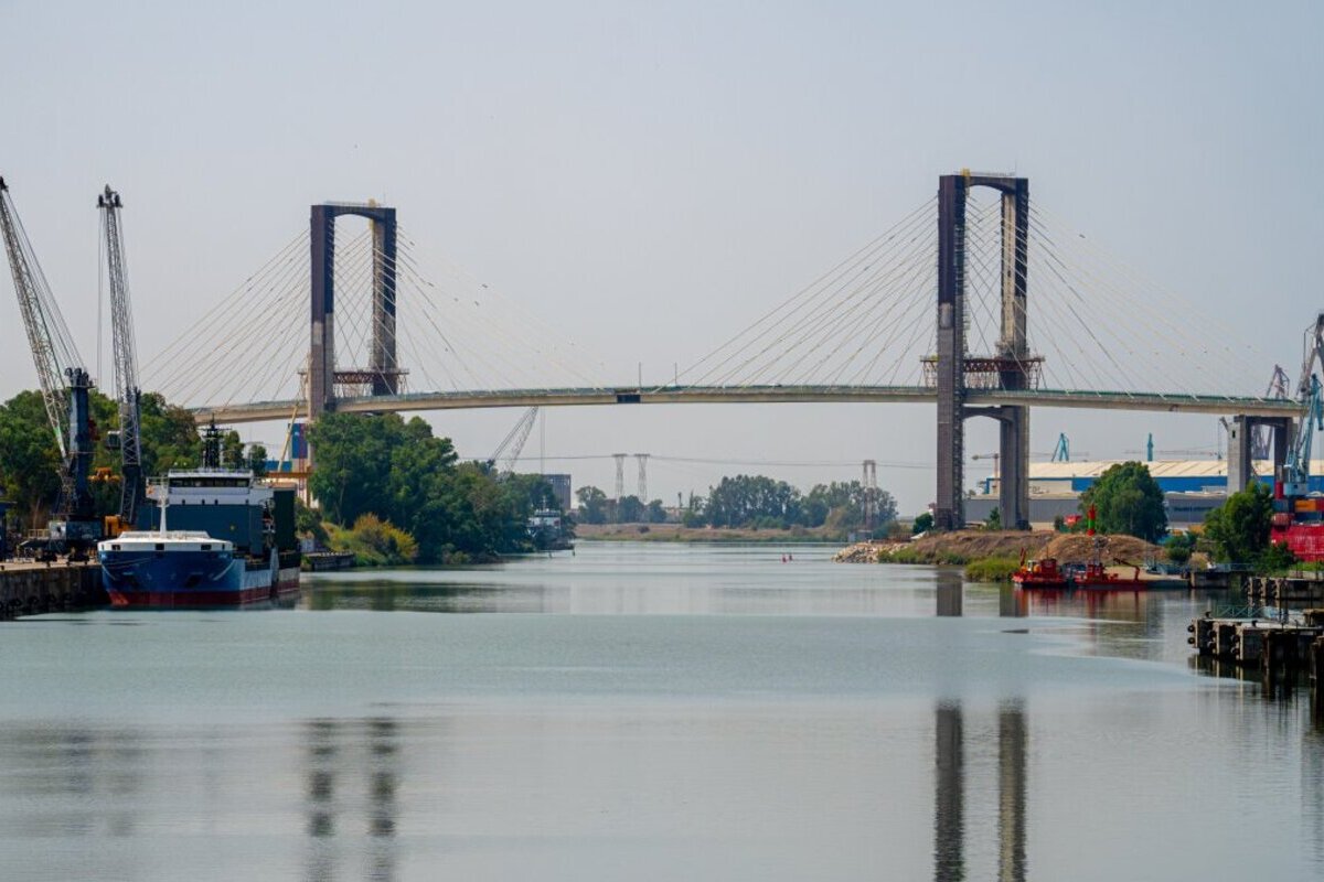Detectan que la obra del Puente del Centenario adjudicada por Cerdán se infló en cinco millones a favor de Acciona por el precio del acero