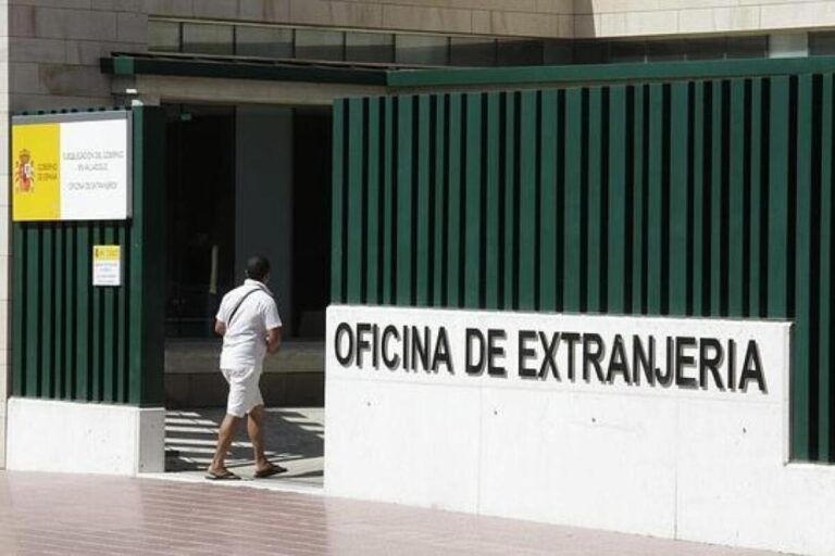 La farsa de «sostener las pensiones»: la tasa de los extranjeros en paro dobla la del resto de la población en Asturias