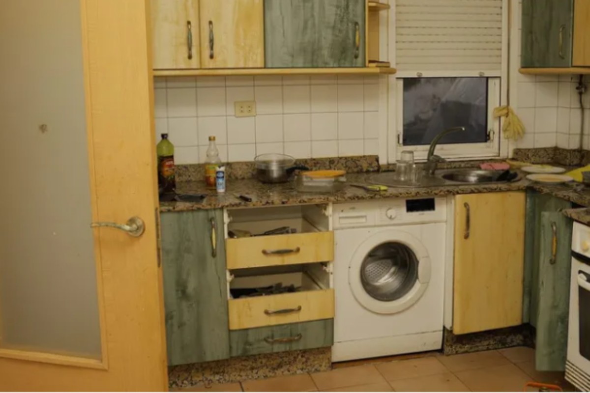 Una propietaria paga casi 4.000 euros de facturas de su okupa marroquí tras cinco años para recuperar su vivienda en La Coruña