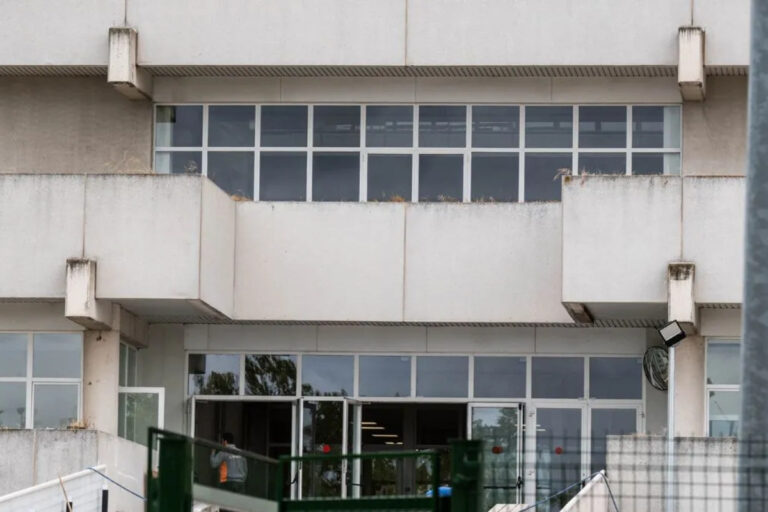 Un informe de una ONG sobre un mena reconoce que su familia está localizada en Senegal y mantienen contacto regular pese a estar tutelado en España