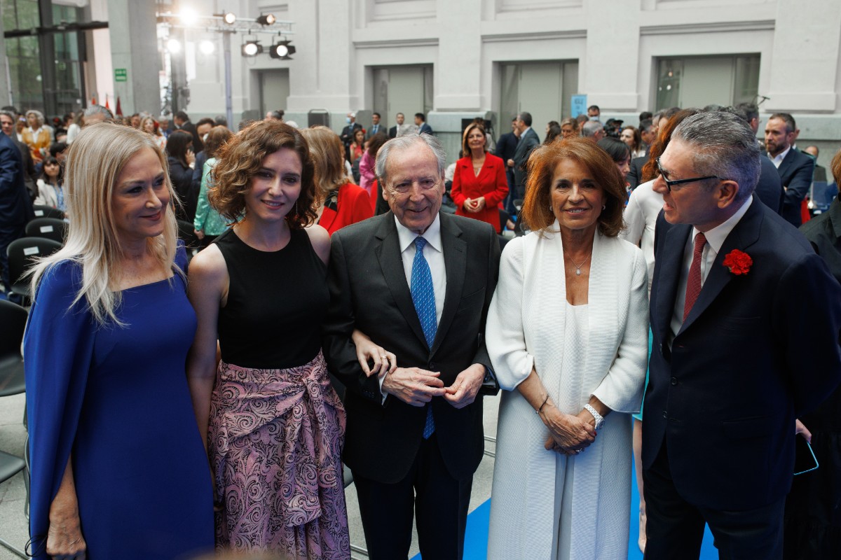 El PP vendió 2.490 viviendas públicas en Madrid a dos fondos que ahora las revenden hasta seis veces más caras