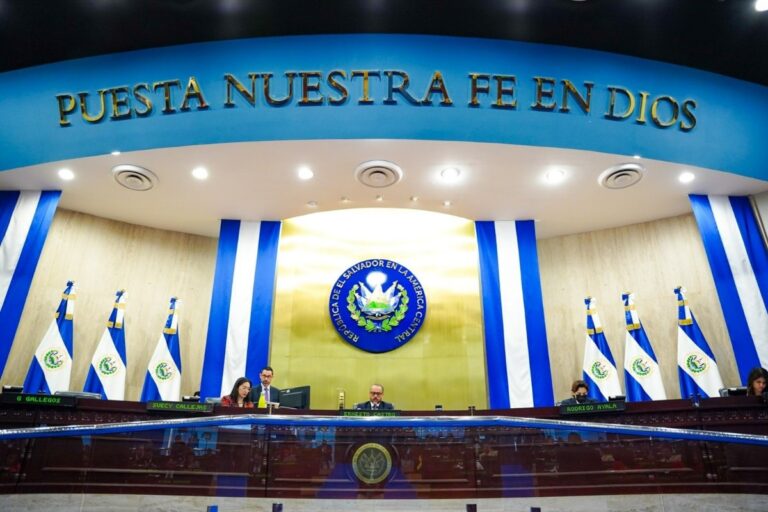 El Parlamento de El Salvador aprueba extender el estado de excepción en el país, casi por cumplir cuatro años de vigencia