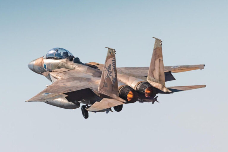 Israel ataca la oficina del presidente iraní y la sede del Consejo Supremo de Seguridad en Teherán