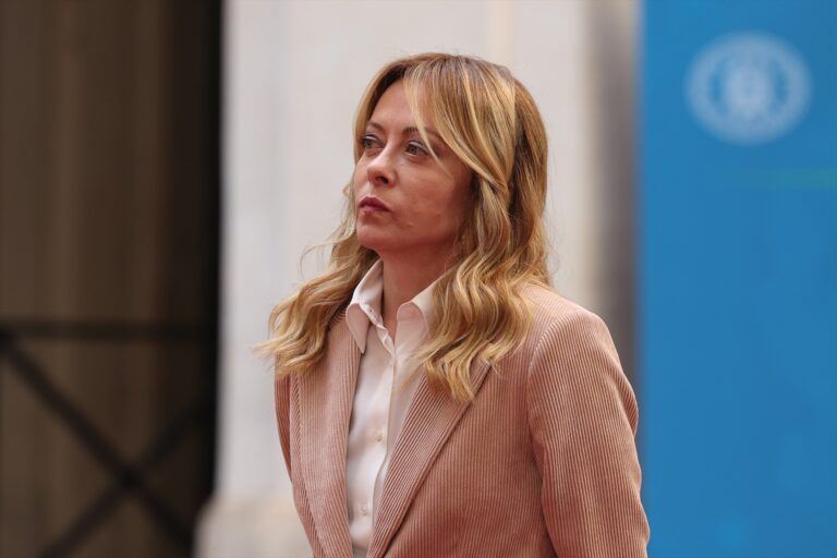 Meloni prolonga otros 15 días los controles a viajeros procedentes de España por la inacción de Sánchez con la invasión migratoria a Ceuta