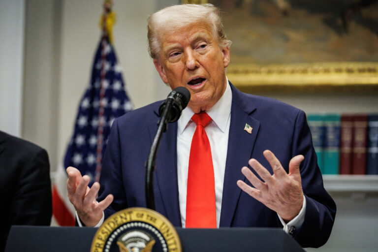 Trump prohíbe las «políticas de diversidad» y la ideología ‘woke’ en empresas contratistas del Gobierno de EEUU