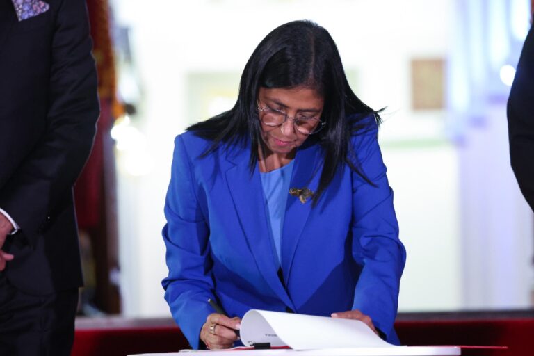 Delcy Rodríguez designa nuevos ministros de Vivienda, Energía Eléctrica y Obras Públicas, profundizando los cambios de gabinete tras la captura de Maduro