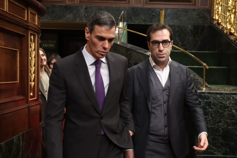 El Gobierno de Sánchez sigue sin aplicar la normativa de la UE para liberar de IVA a millones de autónomos