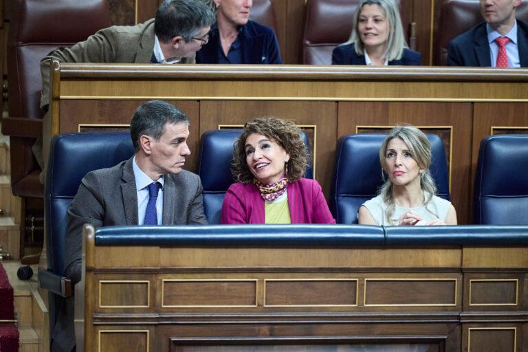 La subida de sueldo se evapora: Hacienda se queda con hasta el 79% del aumento para trabajadores que rondan los 20.000 euros