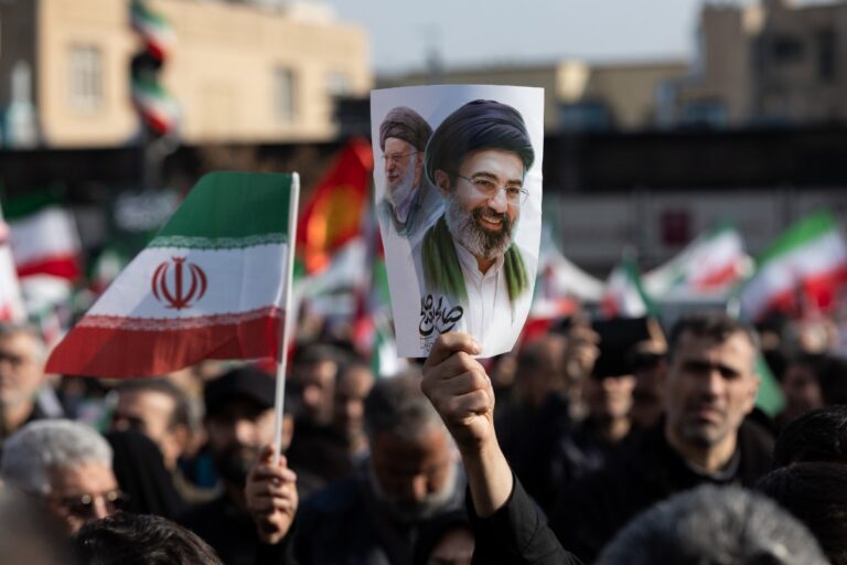 La Administración Trump ofrece una recompensa de cerca de nueve millones de euros por la captura de Mojtaba Jamenei