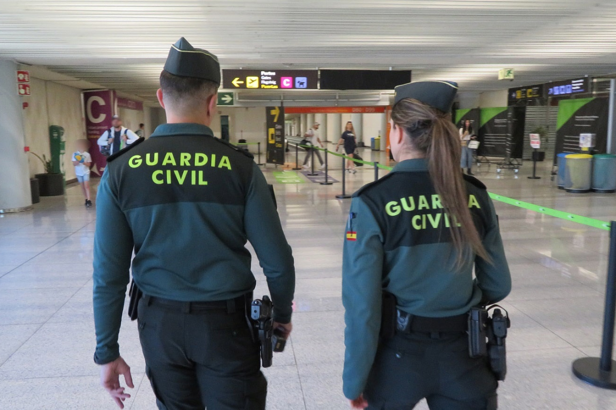 Asociaciones de la Guardia Civil piden más personal y equipamiento ante el incremento exponencial de agresiones a agentes en la frontera de Ceuta