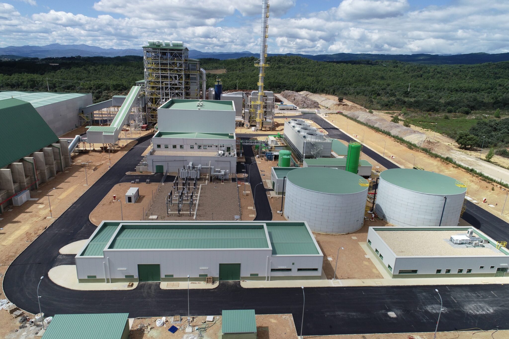 La Guardia Civil irrumpe por segunda vez en la sede de la empresa de renovables Forestalia relacionada con las tramas del PSOE