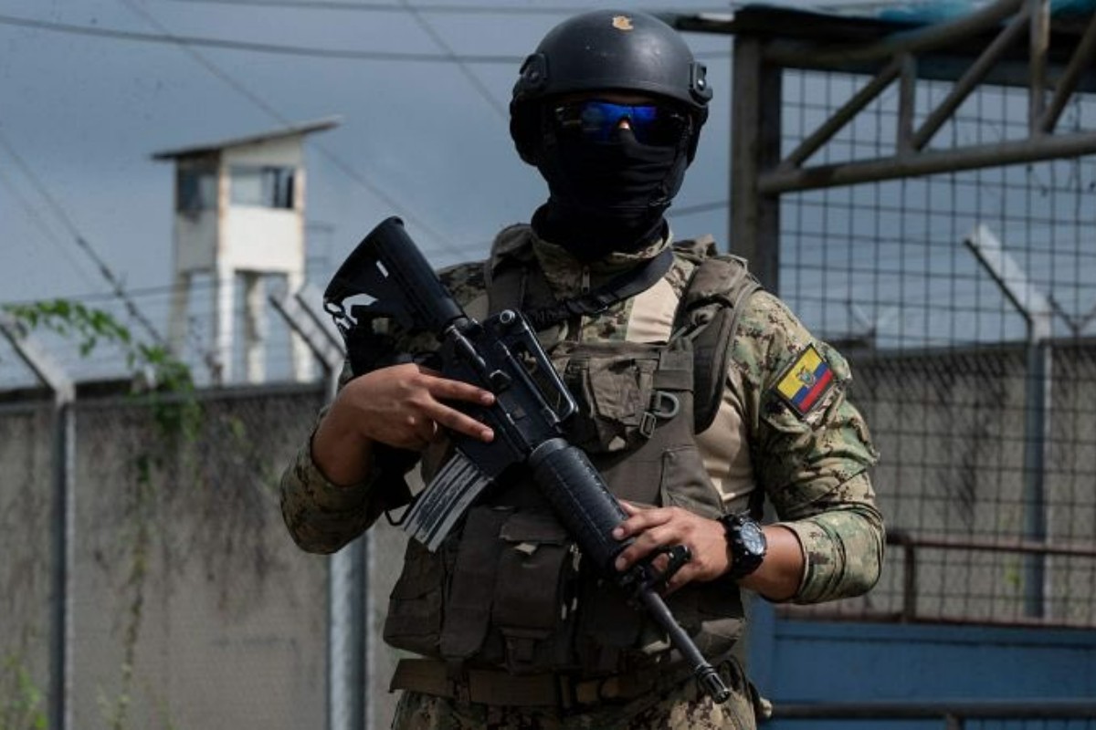 Más de 250 detenidos tras el primer día de un toque de queda decretado para combatir la criminalidad en Ecuador