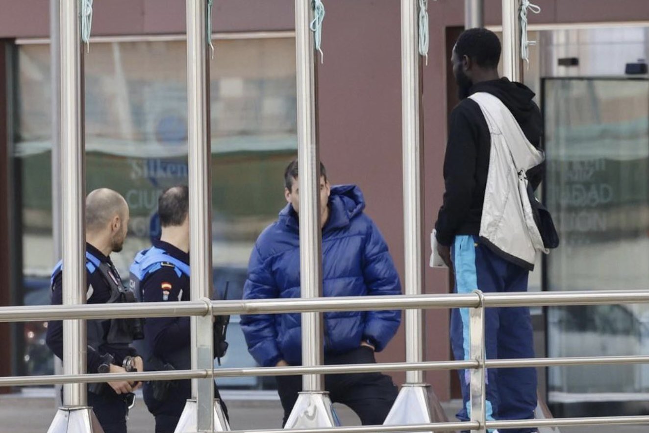 Detenido un inmigrante senegalés en Gijón por allanar un domicilio, agredir sexualmente a una mujer y golpear al marido
