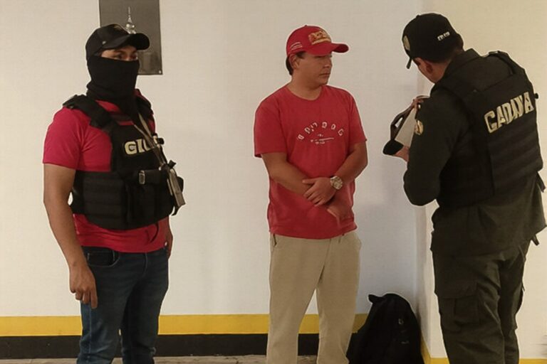 La Policía de Bolivia detiene a un hijo del expresidente izquierdista Luis Arce, señalado por legitimación de ganancias ilícitas