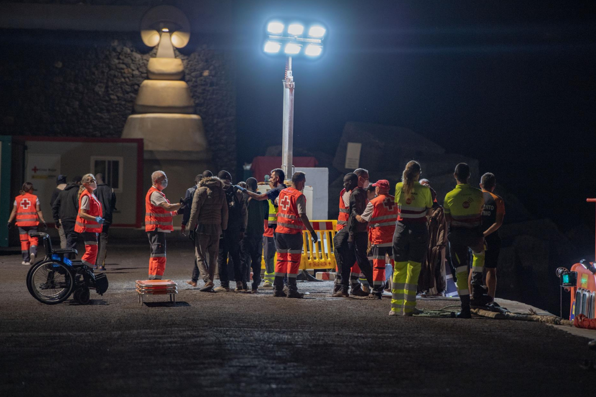 La Guardia Civil intercepta a 27 inmigrantes ilegales  que desembarcaron de madrugada en Formentera