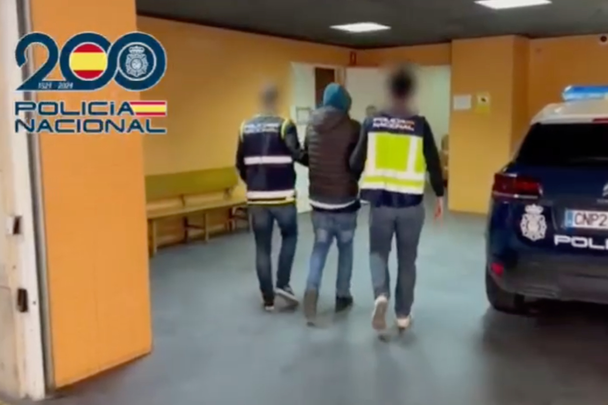Detienen a dos menores colombianos de 16 y 17 años por un atraco en el que le propinaron reiteradas puñaladas hasta provocarle un neumotórax a una de sus víctimas
