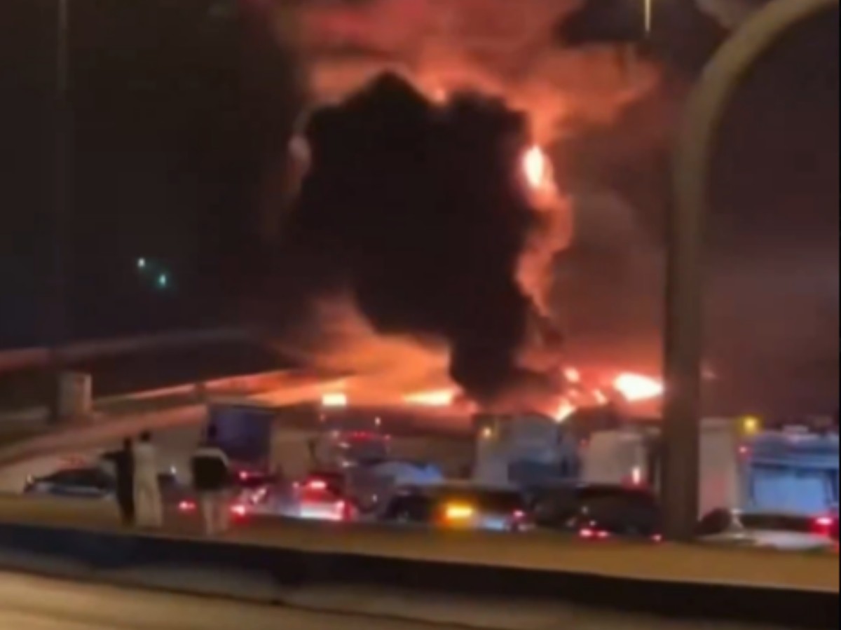 Arabia Saudí confirma el incendio de la Embajada de EEUU en Riad tras un ataque con drones de Irán